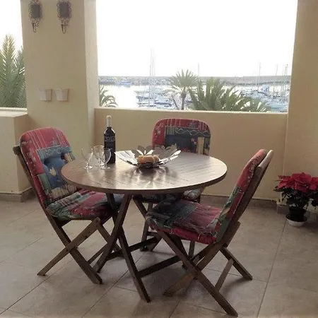 Front Line Port 1b Appartement